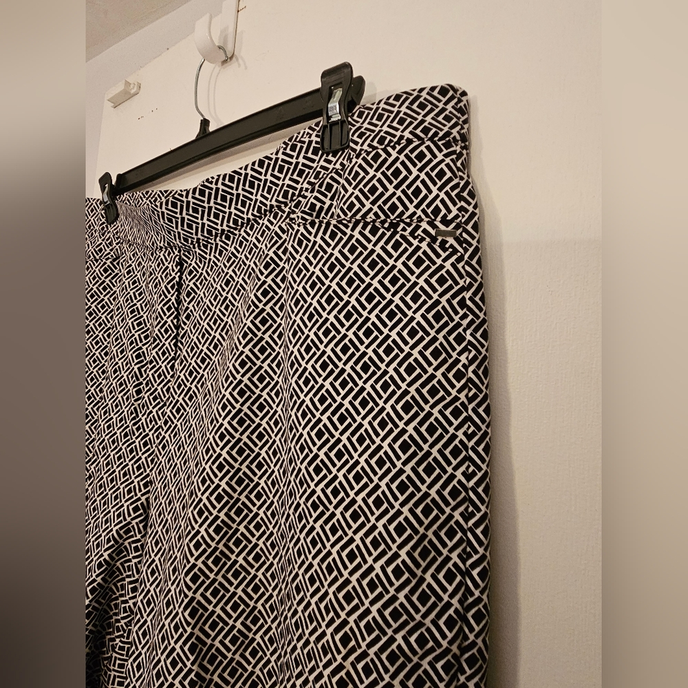 Worthington Cropped Pants